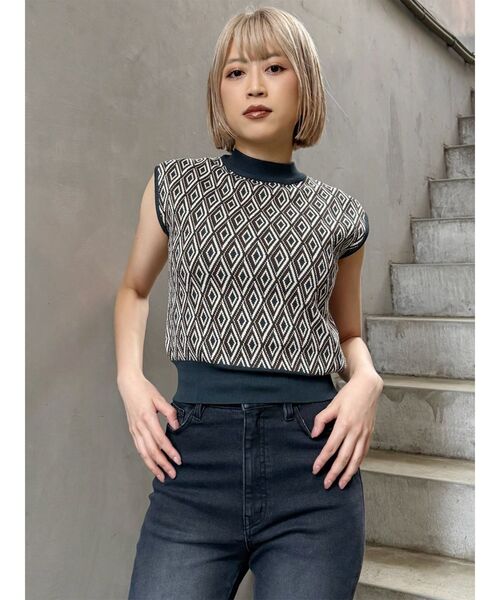 MURUA（ムルーア）の「【セットアップ対応】ジオメトリックフレンチスリーブニットタンク（タンクトップ・レディース・グレー/ブラウン/グリーン/ブラック・FREE）」の14枚目の写真