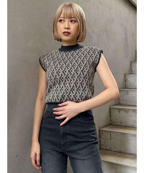 MURUA（ムルーア）の「【セットアップ対応】ジオメトリックフレンチスリーブニットタンク（タンクトップ・レディース・グレー/ブラウン/グリーン/ブラック・FREE）」の15枚目の写真