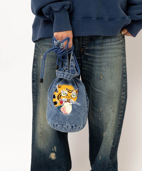 RNA（アールエヌエー）の「E5140 ＰＭ桃虎ミニショルダー（ショルダーバッグ・レディース・ブラック/ライトインディゴブルー/ブラック×ホワイト/カモフラージュ・FREE）」の12枚目の写真