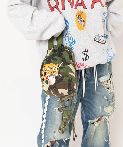 RNA（アールエヌエー）の「E5140 ＰＭ桃虎ミニショルダー（ショルダーバッグ・レディース・ブラック/ライトインディゴブルー/ブラック×ホワイト/カモフラージュ・FREE）」の18枚目の写真