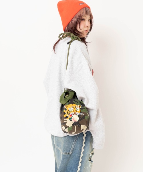 RNA（アールエヌエー）の「E5140 ＰＭ桃虎ミニショルダー（ショルダーバッグ・レディース・ブラック/ライトインディゴブルー/ブラック×ホワイト/カモフラージュ・FREE）」の17枚目の写真