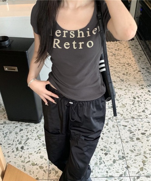LADY LIKE(レディライク)の「ラウンドネックロゴTシャツ(Tシャツ/カットソー・レディース・チャコールグレー/ベージュ・M)」の21枚目の写真