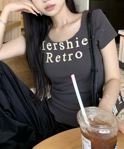 LADY LIKE(レディライク)の「ラウンドネックロゴTシャツ(Tシャツ/カットソー・レディース・チャコールグレー/ベージュ・M)」の15枚目の写真