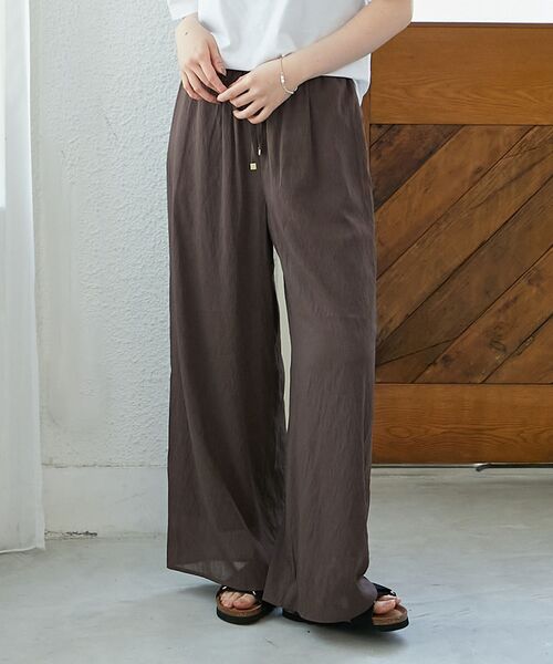 le.coeur blanc(ルクールブラン)の「リネンライクシアーボイルイージーパンツ(その他パンツ・レディース・ブラウン/ブラック・38)」の19枚目の写真