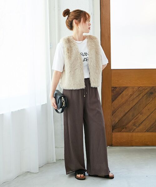 le.coeur blanc(ルクールブラン)の「リネンライクシアーボイルイージーパンツ(その他パンツ・レディース・ブラウン/ブラック・38)」の13枚目の写真