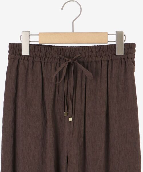 le.coeur blanc(ルクールブラン)の「リネンライクシアーボイルイージーパンツ(その他パンツ・レディース・ブラウン/ブラック・38)」の6枚目の写真