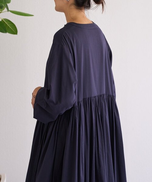 【美品】人気商品✴︎BEARDSLEY ギャザーワンピース　ネイビー 美品】人気商品✴︎BEARDSLEY ギャザーワンピース ネイビー