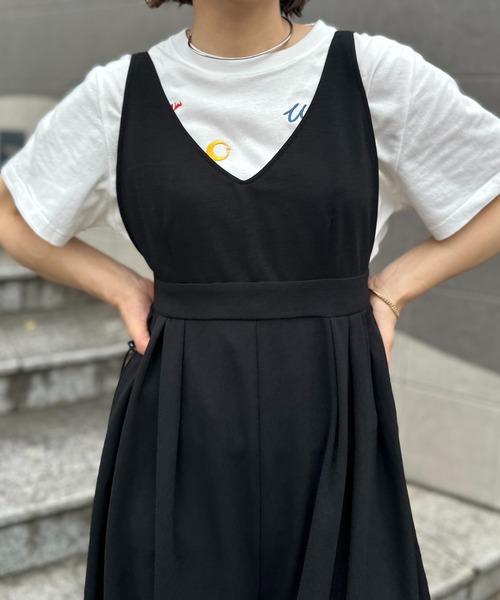 mi via loca（ミヴィアロカ）の「ボリュームギャザーサロペット（サロペット/オーバーオール・レディース・ブラック/ネイビー・FREE）」の16枚目の写真