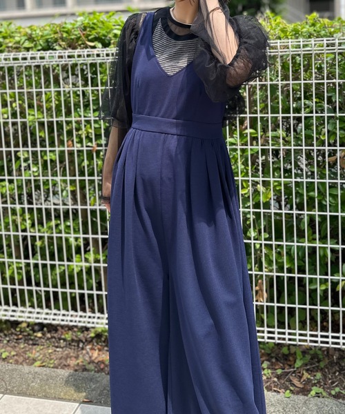 mi via loca（ミヴィアロカ）の「ボリュームギャザーサロペット（サロペット/オーバーオール・レディース・ブラック/ネイビー・FREE）」の11枚目の写真