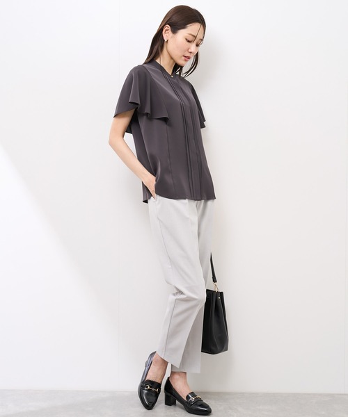 ROPE' PICNIC(ロペピクニック)の「【防汚加工】ピンタックフレアスリーブブラウス/通勤対応(シャツ/ブラウス・レディース・チャコールグレー/オフホワイト/サックスブルー/ピンク系その他/ネイビー・36/38)」の12枚目の写真