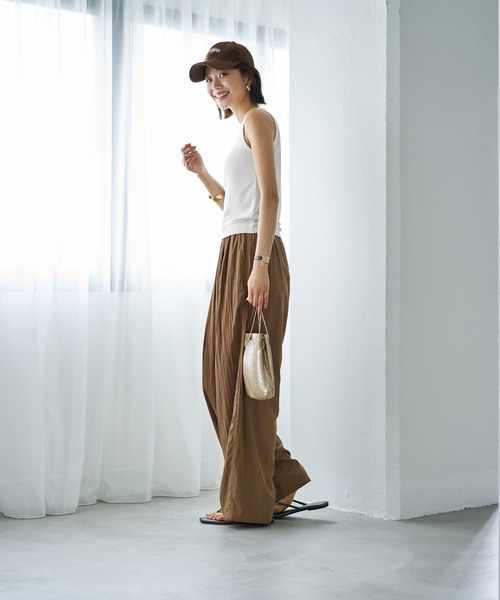 STYLE DELI(スタイルデリ)の「とろけるノースリカットソートップス(Tシャツ/カットソー・レディース・ブラック/ホワイト/杢グレー・MEDIUM)」の18枚目の写真