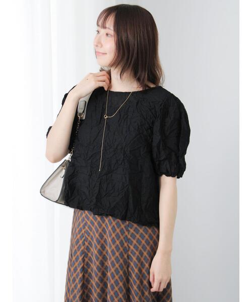 Te chichi TERRASSE(テチチテラス)の「しわ加工前後2WAYブラウス(シャツ/ブラウス・レディース・レッド/オフホワイト/ブラック・F)」の9枚目の写真