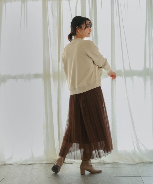 Bou Jeloud(ブージュルード)の「シルバーロゴ裏毛プルオーバー(スウェット・レディース・ブラック/アイボリー・38)」の11枚目の写真