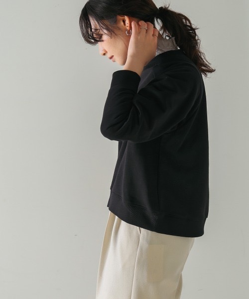 Bou Jeloud(ブージュルード)の「シルバーロゴ裏毛プルオーバー(スウェット・レディース・ブラック/アイボリー・38)」の22枚目の写真