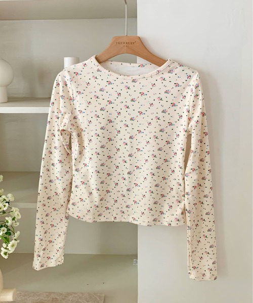 everycoco(エブリーココ)の「【3タイプ展開】小花柄ロングTシャツ(Tシャツ/カットソー・レディース・その他1/その他2/その他3・FREE)」の22枚目の写真