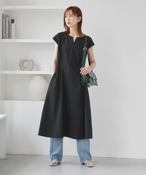 ROPE' PICNIC(ロペピクニック)の「【吸水速乾】ウエストタックカットワンピース(ワンピース・レディース・ブラック/グリーン・38/36)」の13枚目の写真