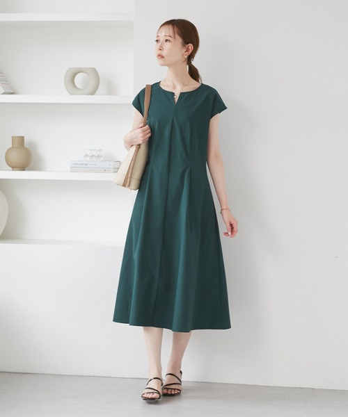 ROPE' PICNIC(ロペピクニック)の「【吸水速乾】ウエストタックカットワンピース(ワンピース・レディース・ブラック/グリーン・38/36)」の15枚目の写真