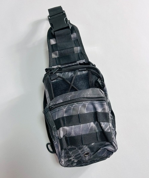 セール】迷彩 カモフラージュ パイソン ショルダーバッグ クロスボディ