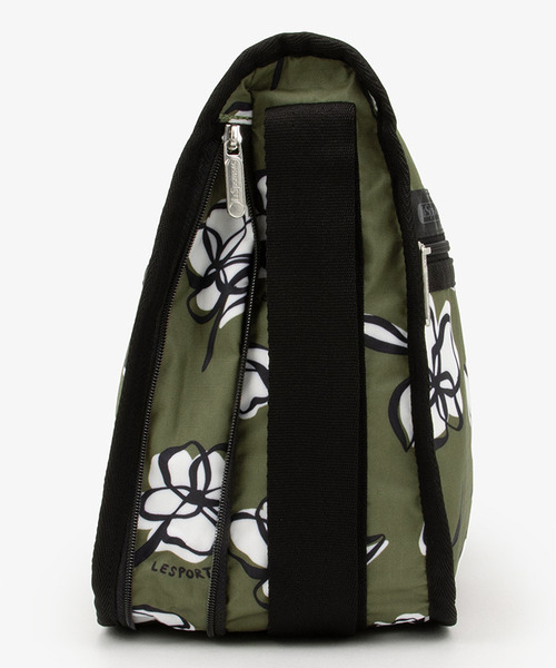 LeSportsac(レスポートサック)の「DELUXE EVERYDAY BAG オリーブフローラルシルエット(ショルダーバッグ・レディース・グリーン・FREE)」の7枚目の写真