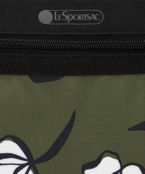 LeSportsac(レスポートサック)の「DELUXE EVERYDAY BAG オリーブフローラルシルエット(ショルダーバッグ・レディース・グリーン・FREE)」の10枚目の写真