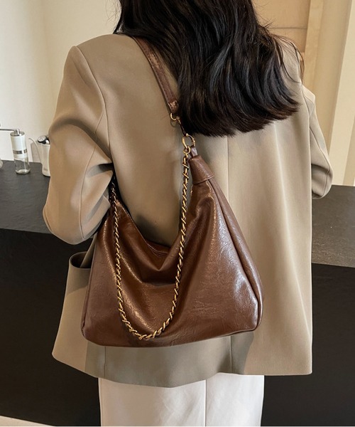 LA VORAGINE(ラ ヴォラジネ)の「2WAY ソフト大容量ショルダーバッグ(レトロ風)(ショルダーバッグ・レディース・ブラック/モカ・FREE)」の14枚目の写真