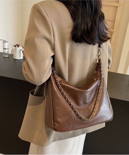 LA VORAGINE(ラ ヴォラジネ)の「2WAY ソフト大容量ショルダーバッグ(レトロ風)(ショルダーバッグ・レディース・ブラック/モカ・FREE)」の21枚目の写真