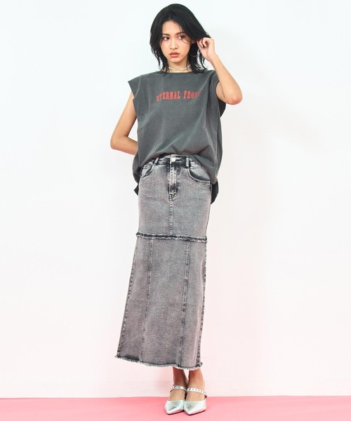 ANAP(アナップ)の「ウォッシュ 加工 カットオフ デニム ロング スカート(スカート・レディース・ブラック/ブルー・M/S)」の8枚目の写真