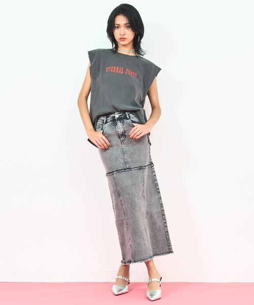 ANAP(アナップ)の「ウォッシュ 加工 カットオフ デニム ロング スカート(スカート・レディース・ブラック/ブルー・M/S)」の9枚目の写真