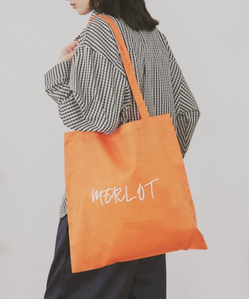 MERLOT(メルロー)の「MERLOTオリジナルロゴトートバッグ/エコバッグ(トートバッグ・レディース・ブルー/グリーン/オレンジ・FREE)」の8枚目の写真