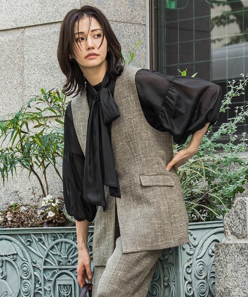 LAUTREAMONT(ロートレアモン)の「トリッカースラブVカラージレ≪手洗い可能・防シワ・UV≫(ベスト・レディース・ベージュ系その他/ブラック/ブラック系その他・9号)」の11枚目の写真