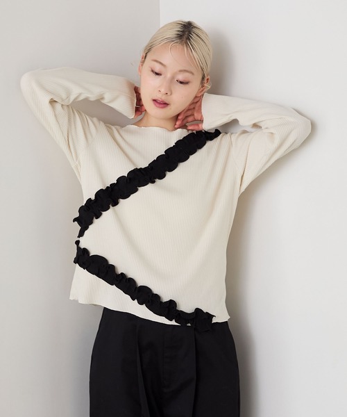 forksy.(フォルクシー)の「【forksy.】フリルデザインメローリブ長袖トップス(Tシャツ/カットソー・レディース・チャコールグレー/アイボリー/ブラック・FREE)」の14枚目の写真