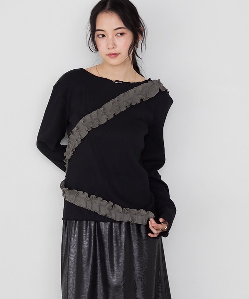forksy.(フォルクシー)の「【forksy.】フリルデザインメローリブ長袖トップス(Tシャツ/カットソー・レディース・チャコールグレー/アイボリー/ブラック・FREE)」の5枚目の写真