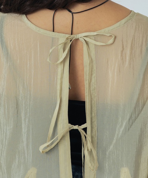 ROSE BUD(ローズバッド)の「BACK RIBBON BLOUSE(シャツ/ブラウス・レディース・ベージュ/バーガンディー/ブラック・ONE SIZE)」の10枚目の写真