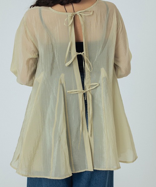 ROSE BUD(ローズバッド)の「BACK RIBBON BLOUSE(シャツ/ブラウス・レディース・ベージュ/バーガンディー/ブラック・ONE SIZE)」の11枚目の写真