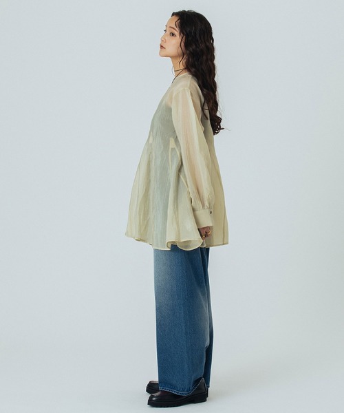 ROSE BUD(ローズバッド)の「BACK RIBBON BLOUSE(シャツ/ブラウス・レディース・ベージュ/バーガンディー/ブラック・ONE SIZE)」の15枚目の写真