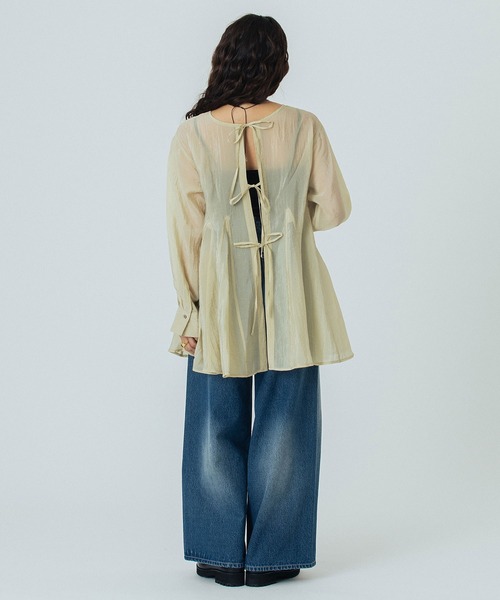 ROSE BUD(ローズバッド)の「BACK RIBBON BLOUSE(シャツ/ブラウス・レディース・ベージュ/バーガンディー/ブラック・ONE SIZE)」の18枚目の写真