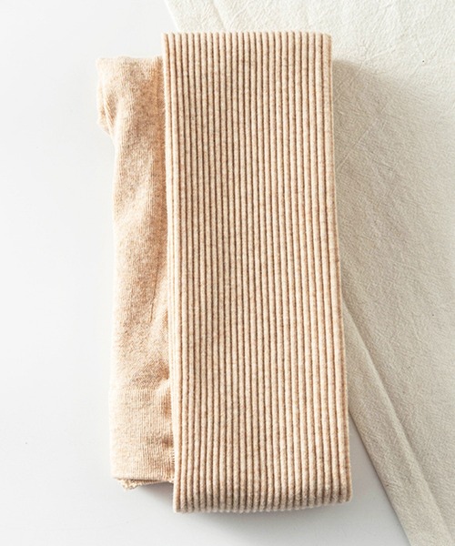 Blanc de Blue（ブランドブルー）の「リブ細身美脚タイツ（タイツ/ストッキング・レディース・グレー/ブラック/グレイッシュベージュ/ベージュ/ダークグレー/ダークブラウン/ホワイト/ライトグレー・FREE）」の13枚目の写真