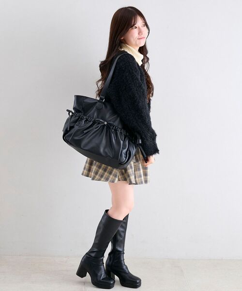 MAJESTIC LEGON(マジェスティックレゴン)の「ギャザーリボントートバッグ(トートバッグ・レディース・グレイッシュベージュ/ブラック/アイボリー/ピンク・FREE)」の20枚目の写真