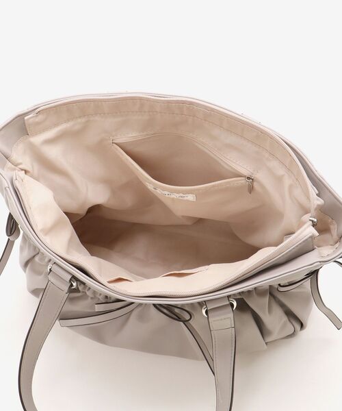 MAJESTIC LEGON（マジェスティックレゴン）の「ギャザーリボントートバッグ（トートバッグ・レディース・グレイッシュベージュ/ブラック/ピンク/アイボリー・FREE）」の18枚目の写真