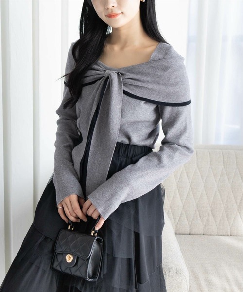 clear（クリア）の「配色リボンオフショル風ニットトップス[大人 フェミニン 上品]（ニット/セーター・レディース・アイボリー/ピンク/グレー/ブラック・F）」の3枚目の写真