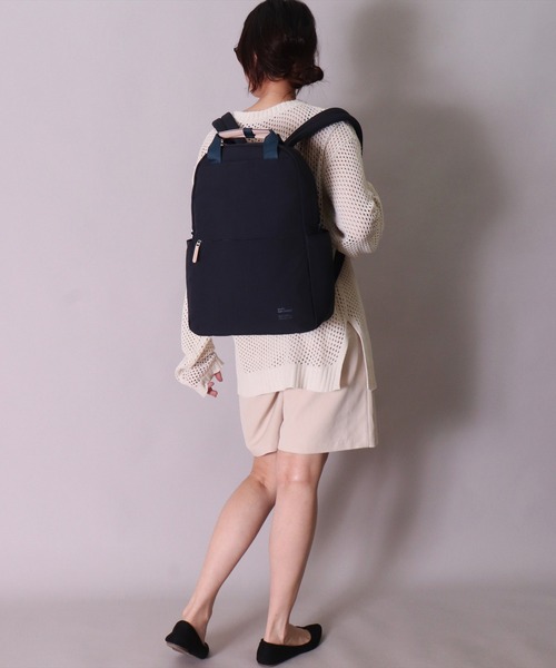 anello(アネロ)の「(LF)【anello】10ポケット/21L ハンドル付き リュック(バックパック/リュック・レディース・ブラック/ネイビー/グレー/グレイッシュベージュ・ONE SIZE)」の11枚目の写真