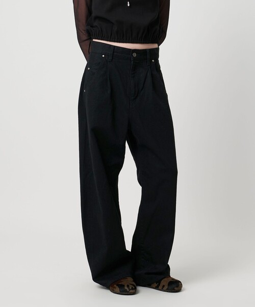 ASTRAET(アストラット)の「<ASTRAET>1タック バルーン デニムパンツ(デニムパンツ・レディース・ネイビー/ブラック・1/0/00/2)」の2枚目の写真