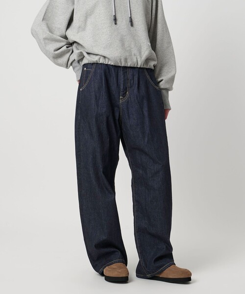 ASTRAET(アストラット)の「<ASTRAET>1タック バルーン デニムパンツ(デニムパンツ・レディース・ネイビー/ブラック・1/0/00/2)」の3枚目の写真