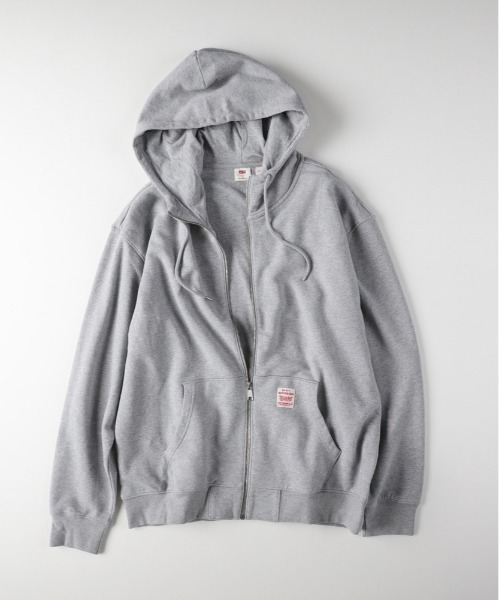 Levi's(リーバイス)の「【Levi's】ジップパーカー (フルジップ/フード/柔らか素材/耐久性/ベーシック/レイヤード/シーズンレス/デイリーユース/リーバイス)(スウェット・メンズ・グレー・L/M/S)」の2枚目の写真