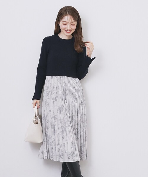 index（インデックス）の「フラワープリーツドッキングニットワンピース【洗濯機OK】（ワンピース・レディース・ネイビー/ナチュラル/ブルー・36/38/40/42）」の19枚目の写真