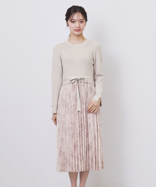 セール】フラワープリーツドッキングニットワンピース【洗濯機OK