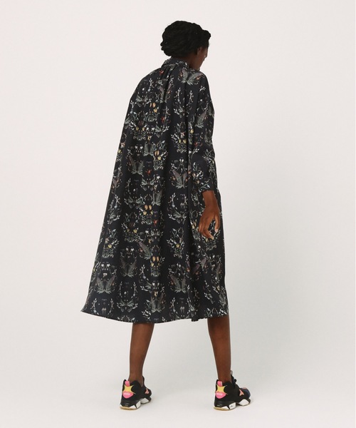 BEDSIDEDRAMA(ベットサイドドラマ)の「Dance In The Garden Maxi Shirt(シャツワンピース・レディース・ナチュラル/ブラック・1/2)」の6枚目の写真