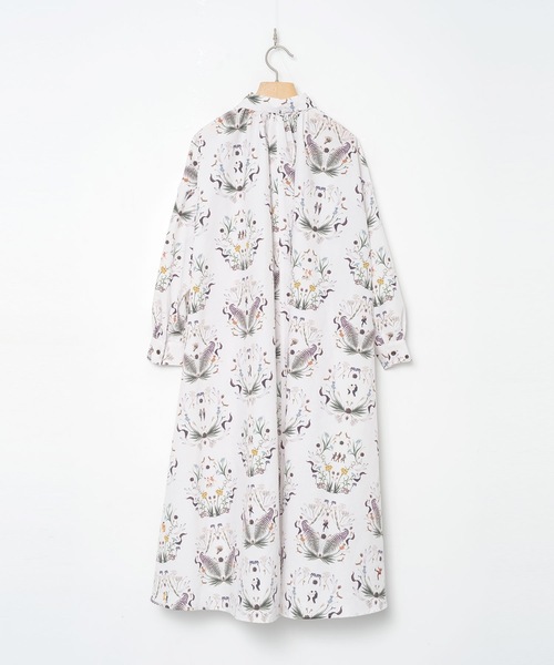 BEDSIDEDRAMA(ベットサイドドラマ)の「Dance In The Garden Maxi Shirt(シャツワンピース・レディース・ナチュラル/ブラック・1/2)」の10枚目の写真