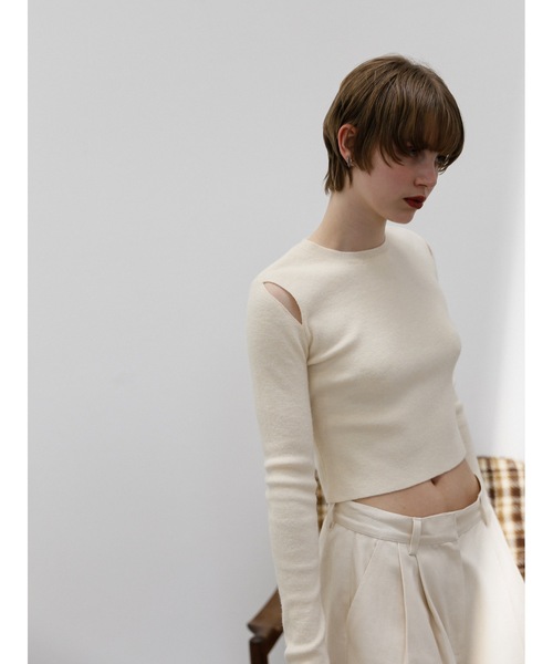 Katrin TOKYO（カトリーントーキョー）の「cropped slit knit（ニット/セーター・レディース・チャコールグレー/アイボリー/ブルー・FREE/XS）」の14枚目の写真