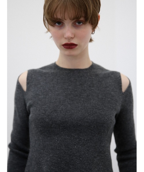 Katrin TOKYO（カトリーントーキョー）の「cropped slit knit（ニット/セーター・レディース・チャコールグレー/アイボリー/ブルー・FREE/XS）」の19枚目の写真